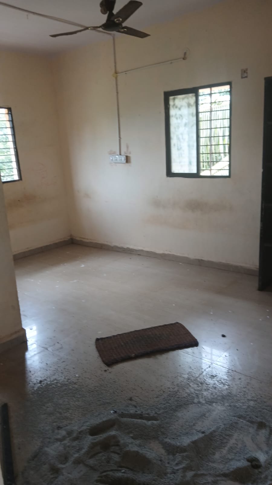 Hostel or P G Building for Sale