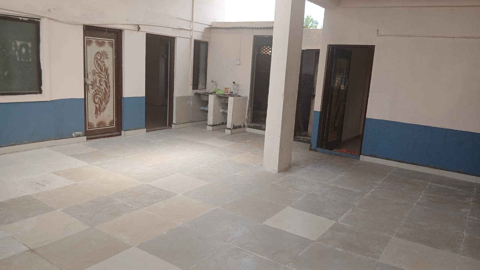 Hostel or P G Building for Sale